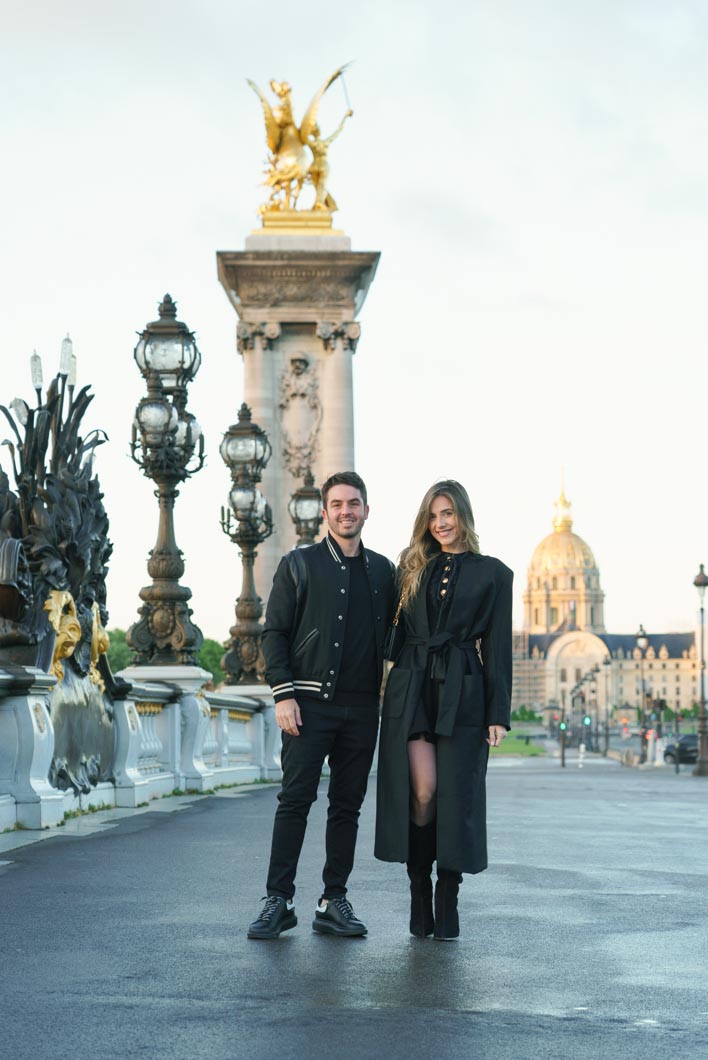 pose seance photo de couple pont alexandre 3 Paris