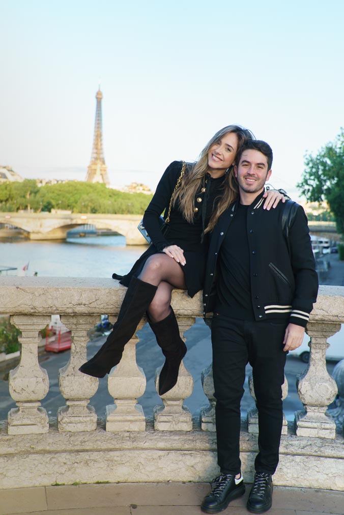 pose seance photo de couple pont alexandre 3 Paris