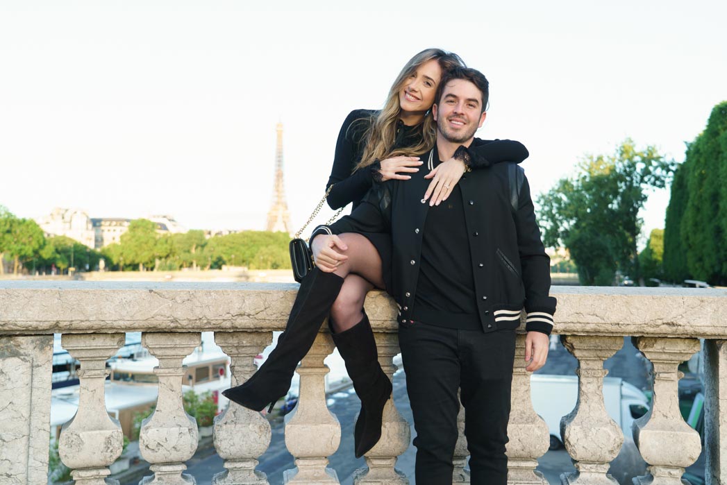 pose seance photo de couple pont alexandre 3 Paris