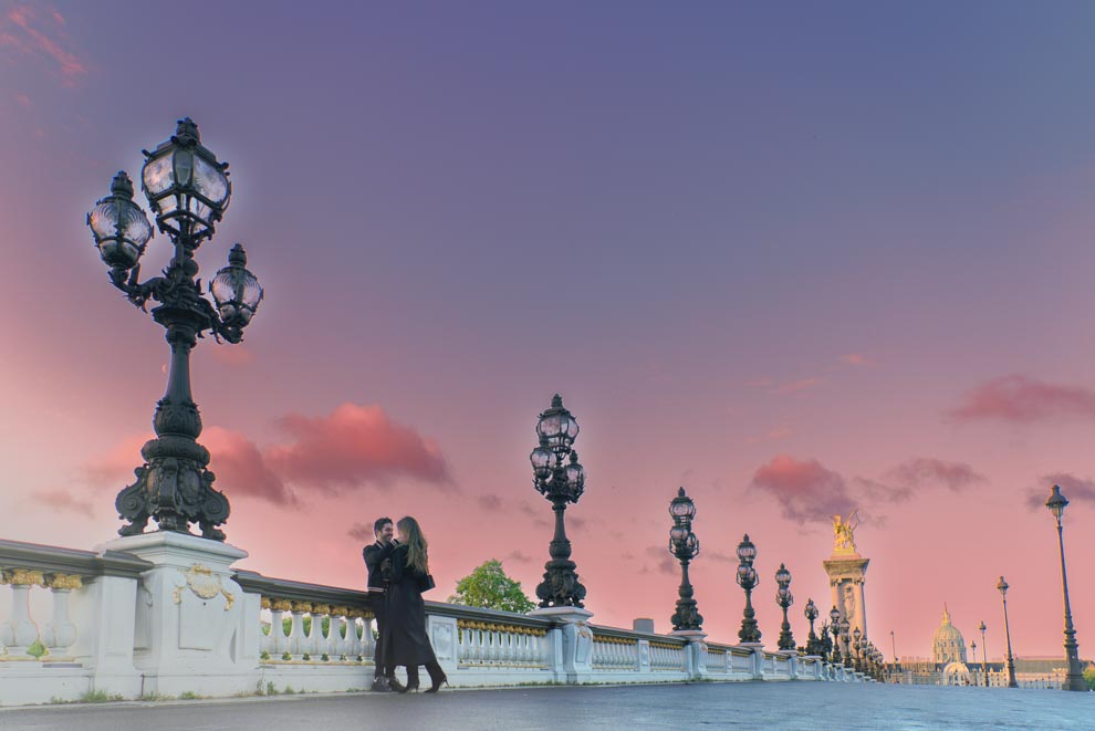 pose seance photo de couple pont alexandre 3 Paris