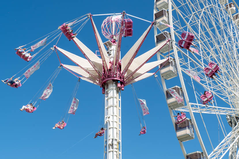 Manège Tuileries figé — vitesse d'obturation rapide — cours photo Paris réglage vitesse