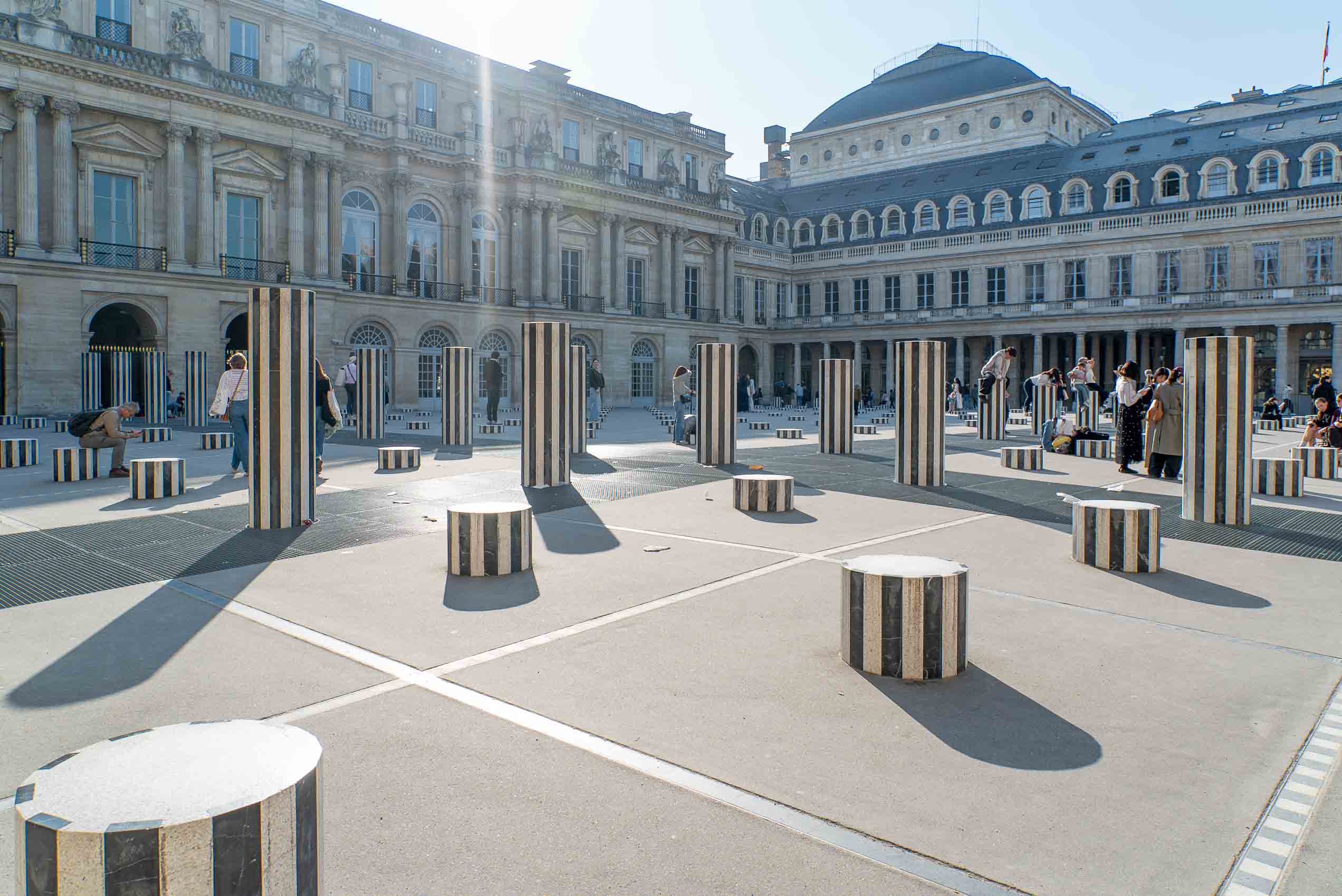 Lignes de fuite au Palais Royal — perspective travaillée en balade photo Paris cours de composition en extérieur