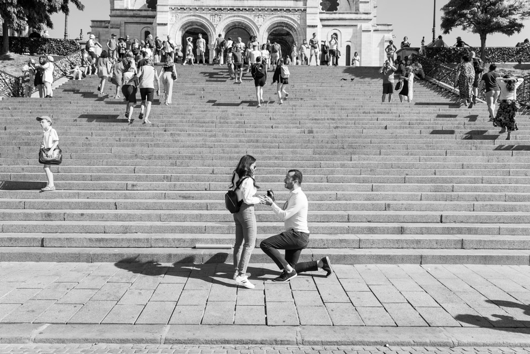 surprise proposal montmartre paris