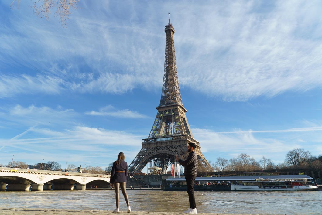 proposal paris eiffel tower port debilly